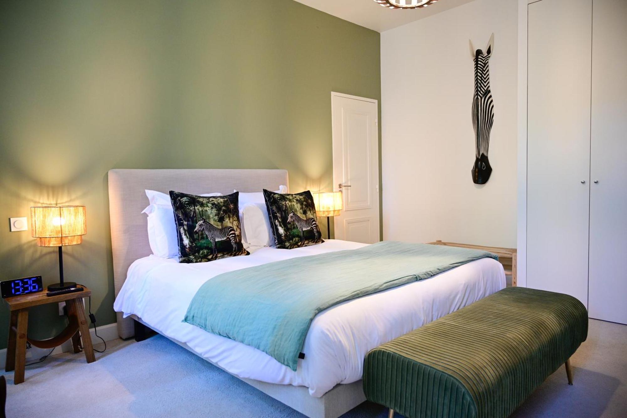 Pavillon Des Millesimes, Piscine & Spa Bed & Breakfast
