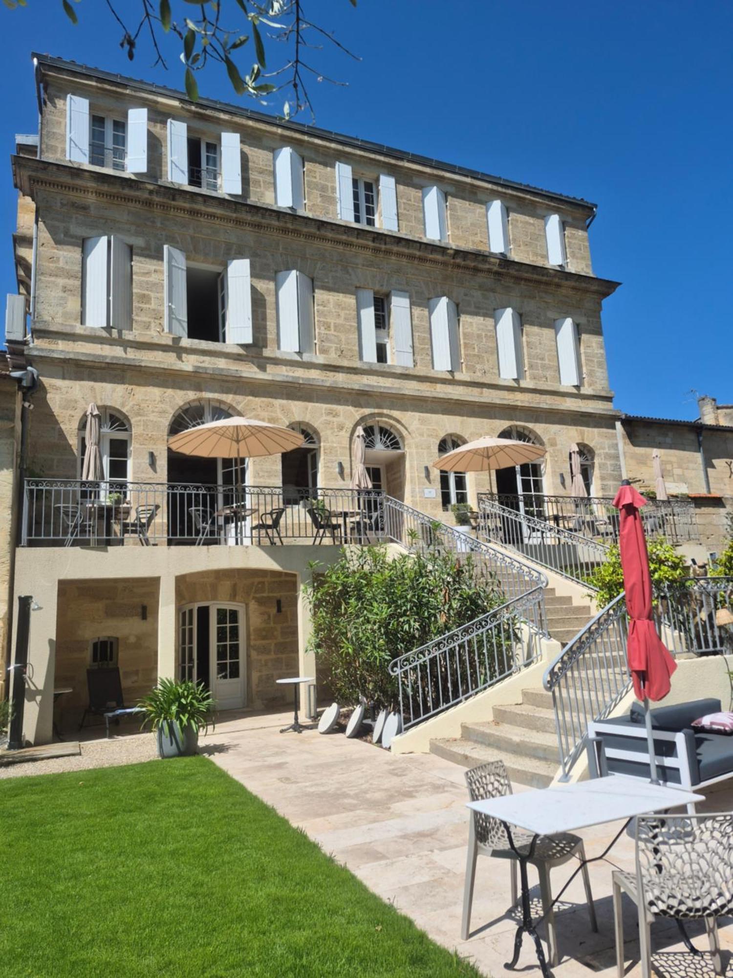 Bed & Breakfast Pavillon Des Millesimes, Piscine & Spa Lussac (Gironde)